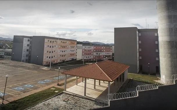 Casa à venda com 2 quartos, 41m² - Foto 2