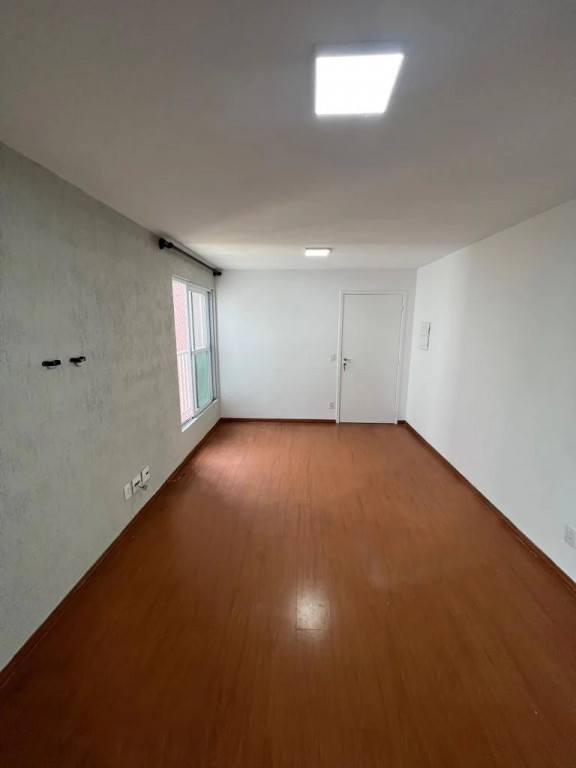 Casa à venda com 2 quartos, 58m² - Foto 2