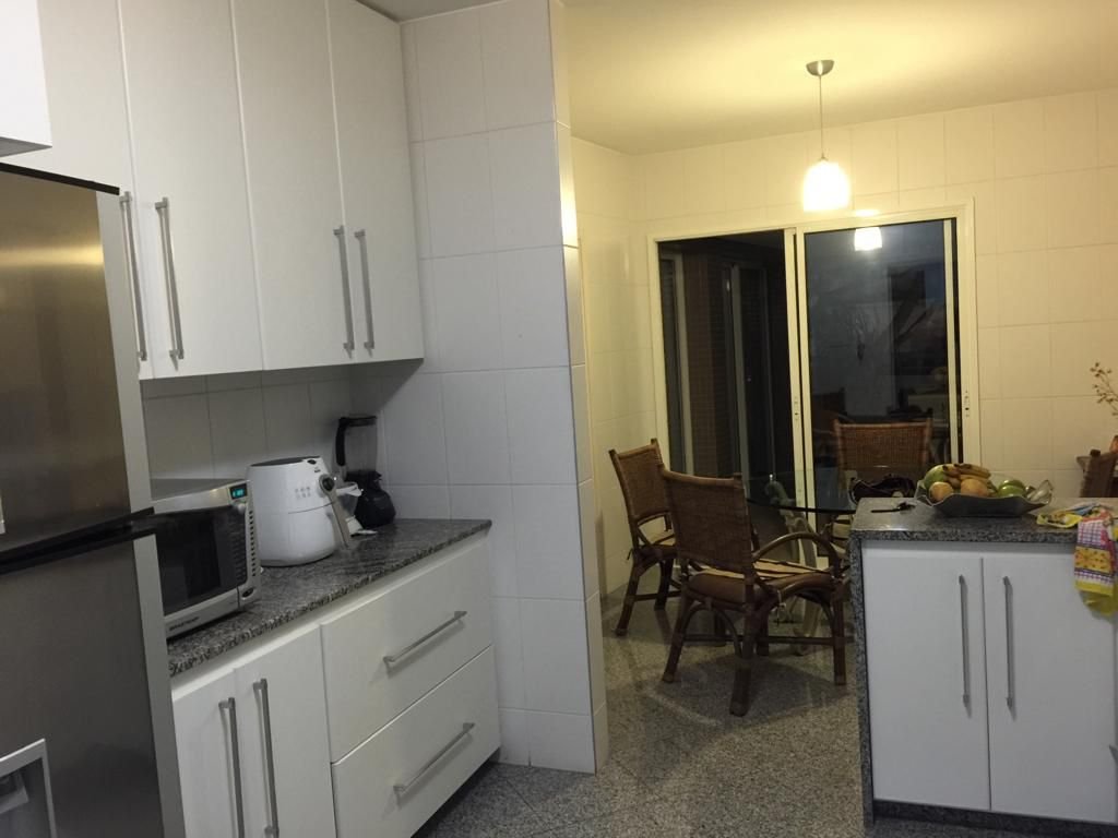 Casa para alugar com 3 quartos, 265m² - Foto 2