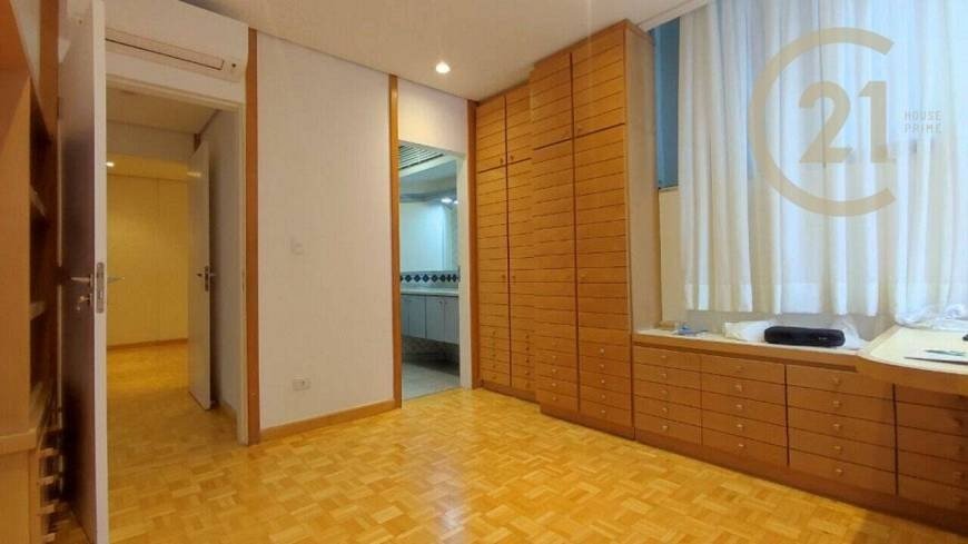 Casa à venda com 4 quartos, 280m² - Foto 1