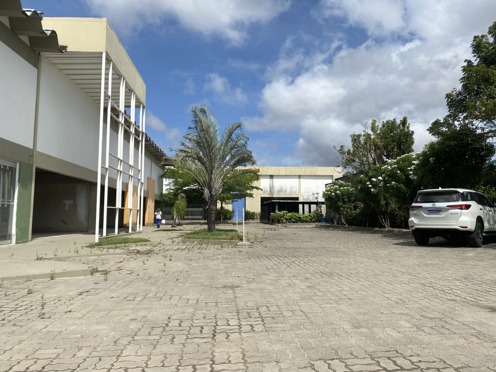 Conjunto Comercial para locação na Avenida Washington Soares, Guajiru, Fortaleza, CE