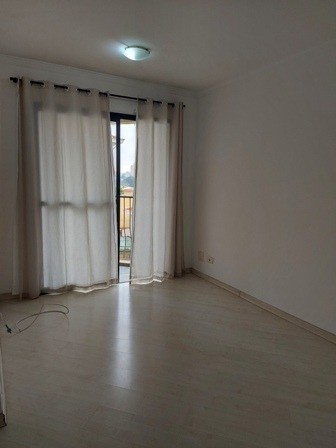 Apartamento à venda com 2 quartos, 60m² - Foto 2