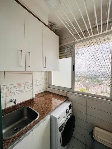 Casa à venda com 3 quartos, 60m² - Foto 2