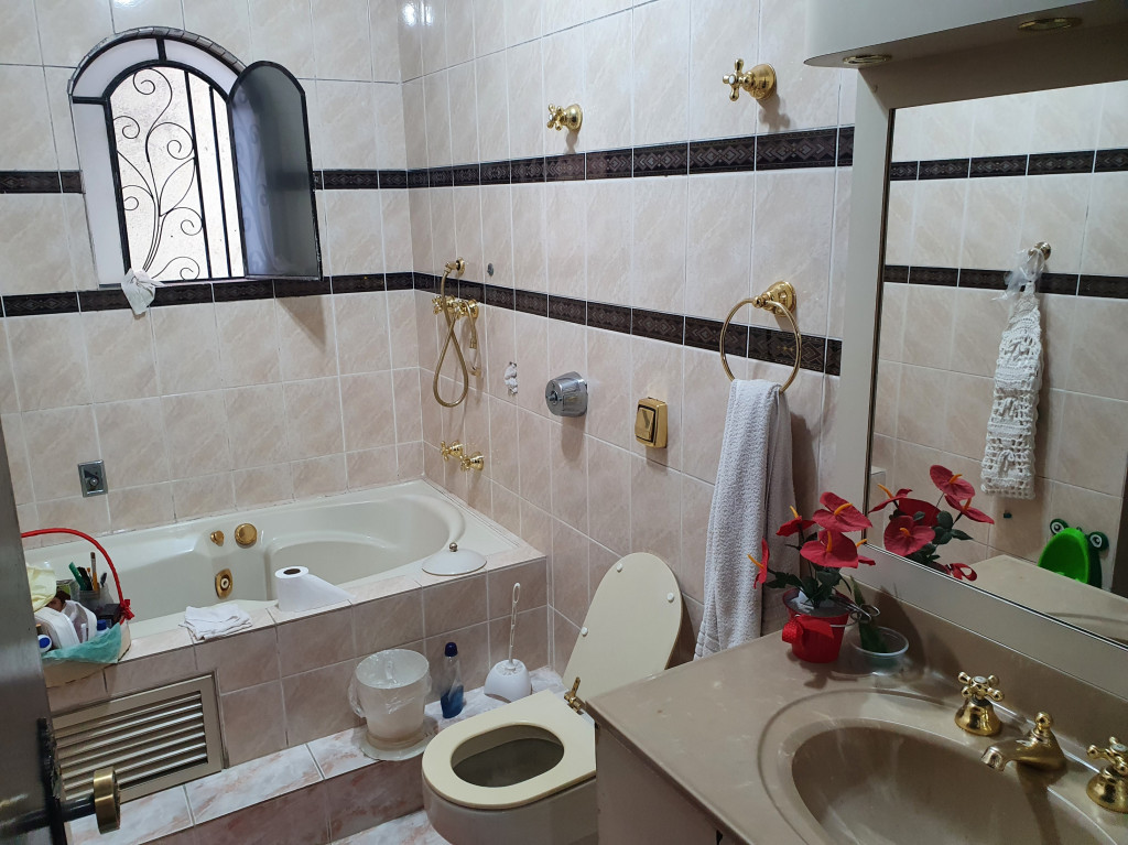 Casa à venda com 3 quartos, 242m² - Foto 3