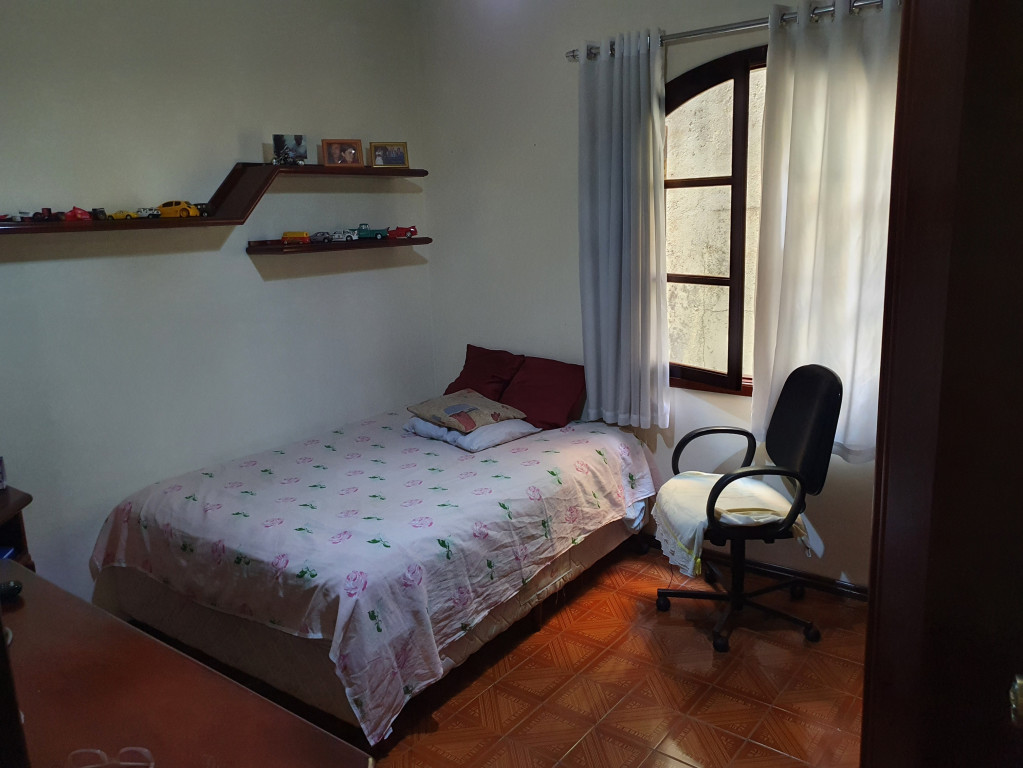 Casa à venda com 3 quartos, 242m² - Foto 6
