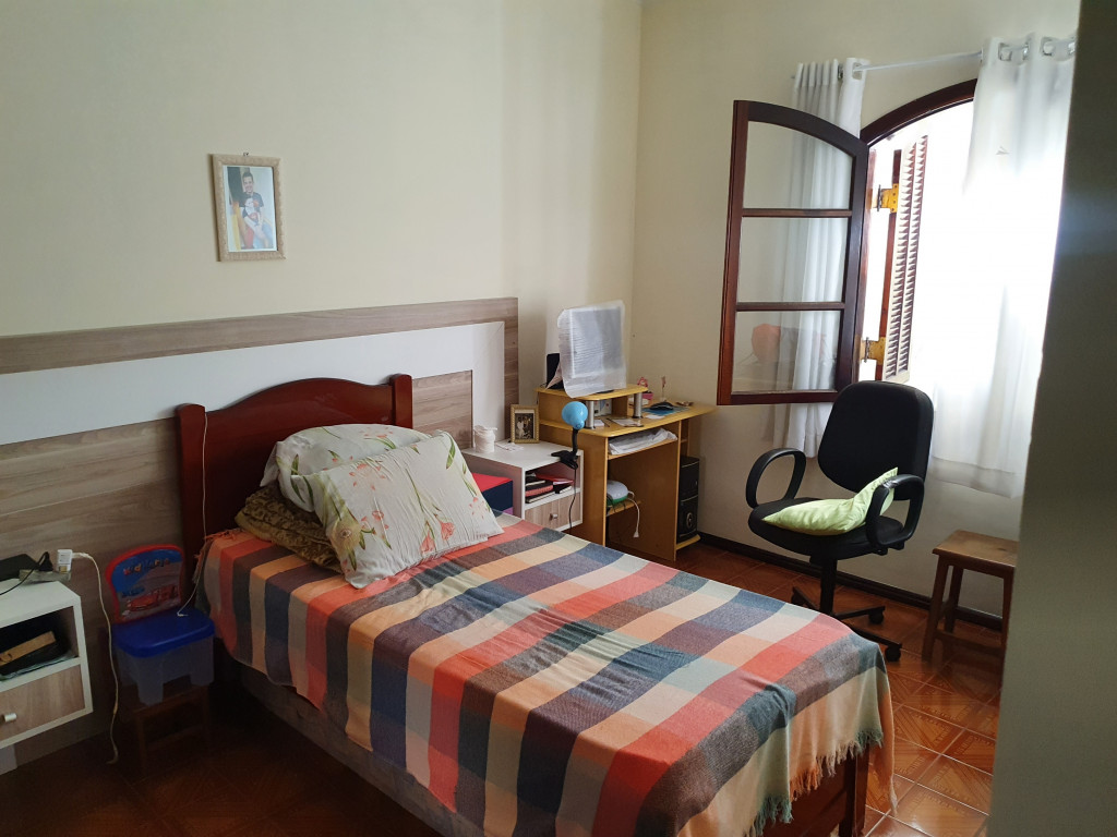 Casa à venda com 3 quartos, 242m² - Foto 9