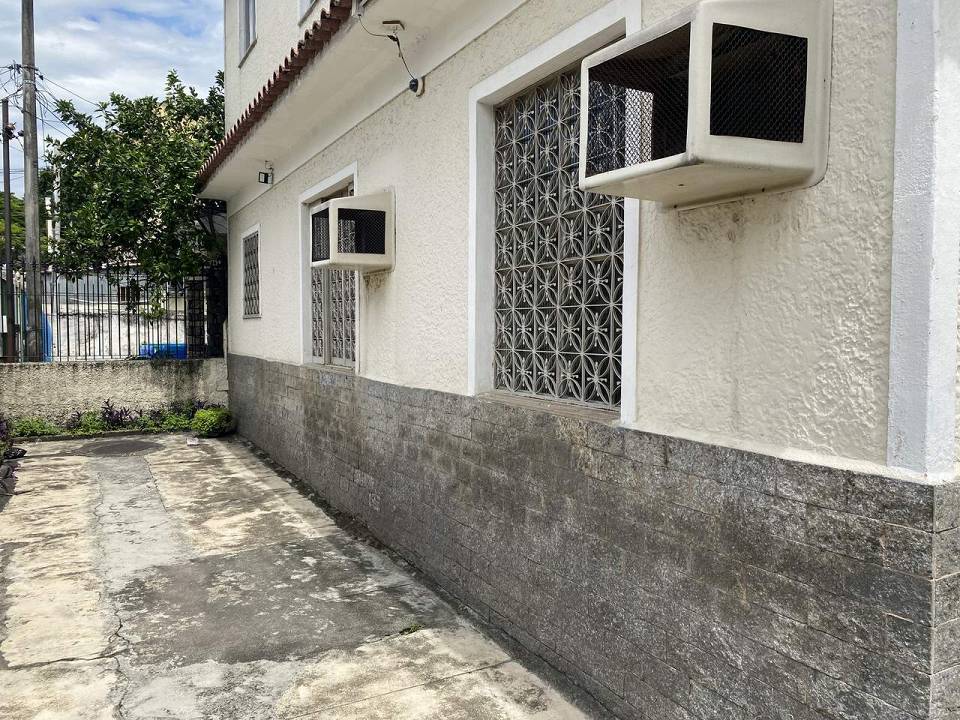 Apartamento à venda com 2 quartos, 72m² - Foto 2