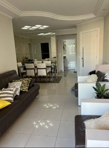 Casa à venda com 4 quartos, 108m² - Foto 1