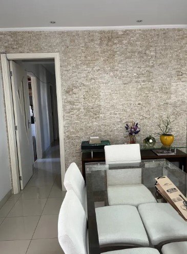 Casa à venda com 4 quartos, 108m² - Foto 2