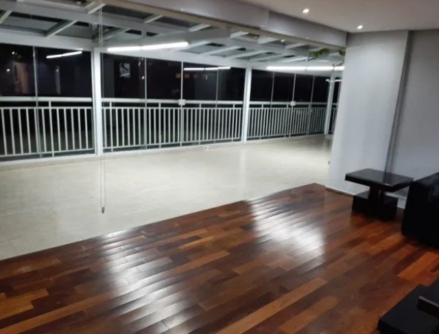 Casa à venda com 3 quartos, 190m² - Foto 2