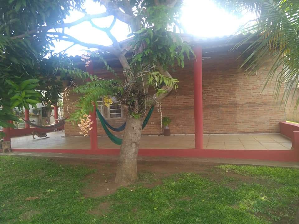 Casa à venda com 2 quartos, 220m² - Foto 1