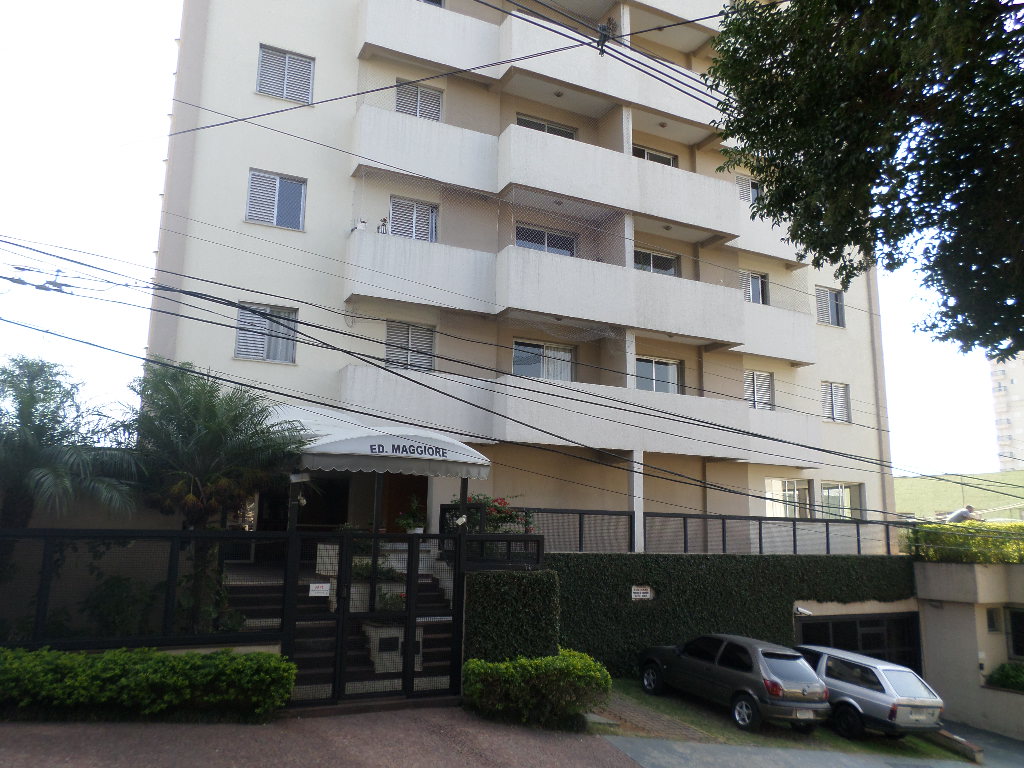 Apartamento para venda ou locação na Rua Rio Grande do Sul, Vila Boa Vista, Barueri, SP