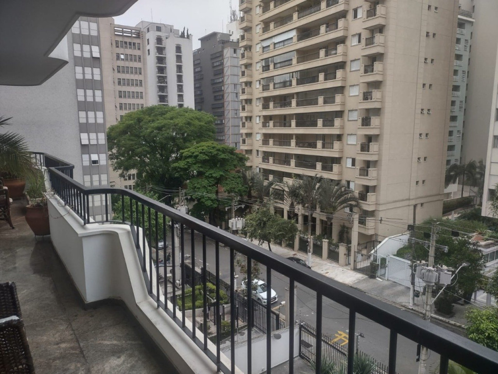 Apartamento à venda com 4 quartos, 293m² - Foto 2