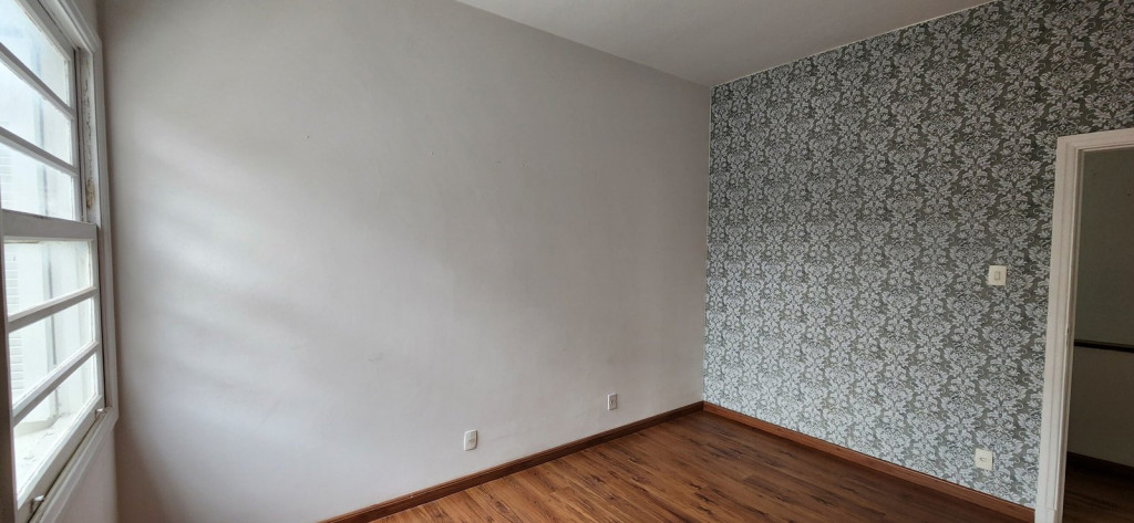 Casa à venda com 6 quartos, 480m² - Foto 3