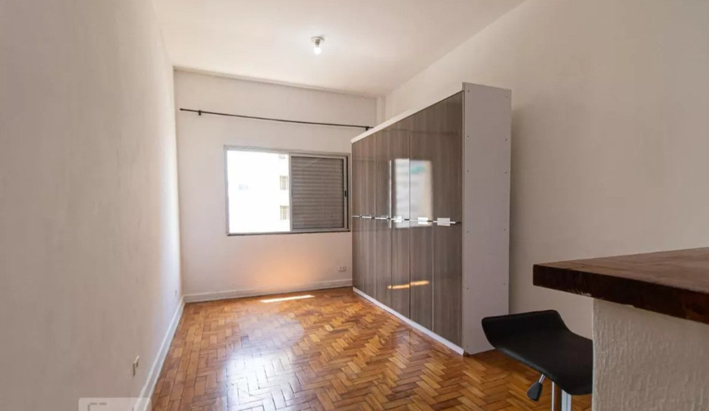 Apartamento à venda com 1 quarto, 32m² - Foto 1