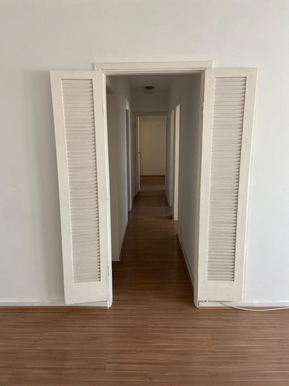 Apartamento à venda com 3 quartos, 101m² - Foto 2