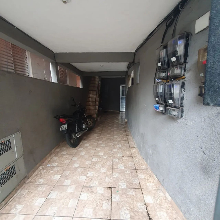 Casa à venda com 5 quartos, 270m² - Foto 2