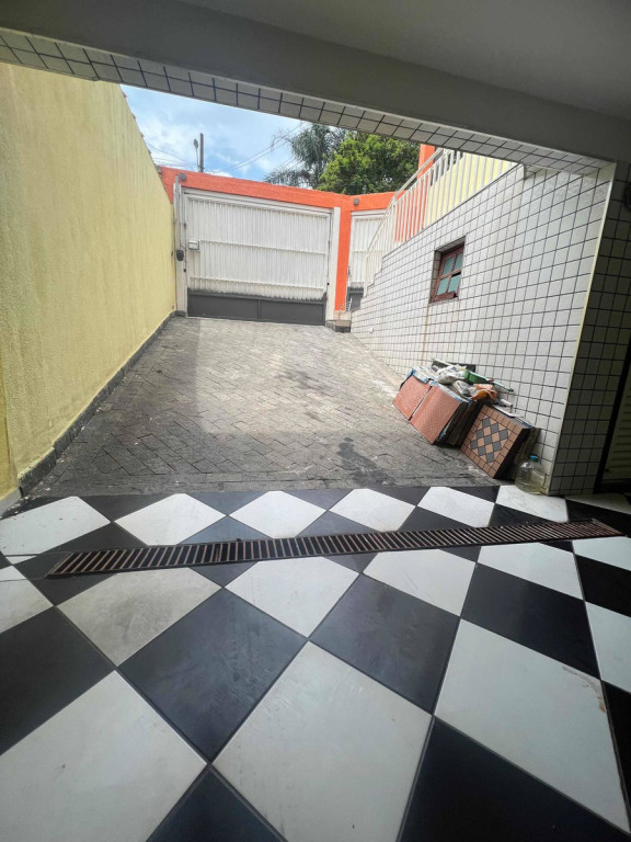 Casa à venda com 3 quartos, 145m² - Foto 2