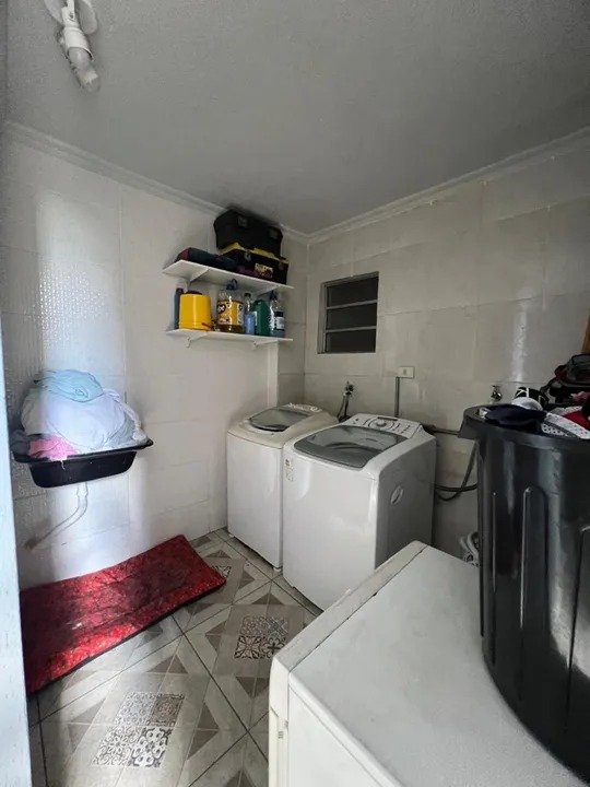 Casa à venda com 4 quartos, 200m² - Foto 3