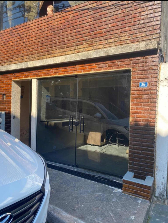 Casa à venda com 10 quartos, 200m² - Foto 3