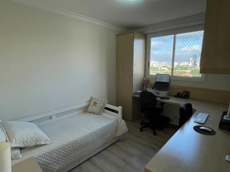 Apartamento à venda com 3 quartos, 155m² - Foto 2