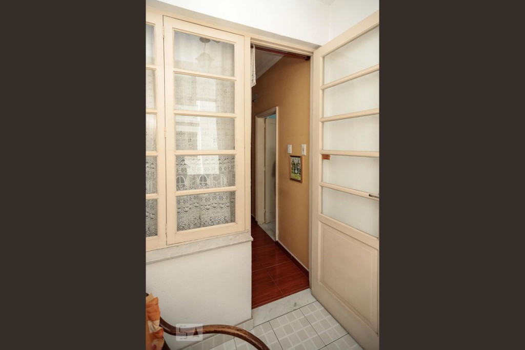 Apartamento à venda com 2 quartos, 85m² - Foto 4