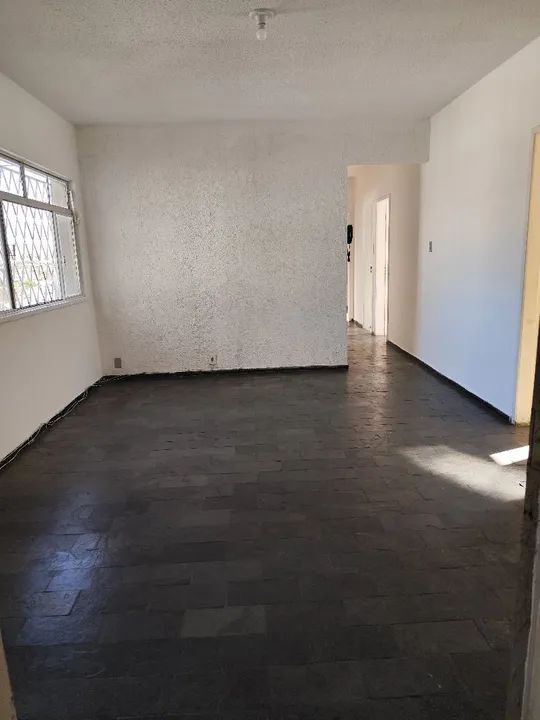 Casa à venda com 4 quartos, 80m² - Foto 3