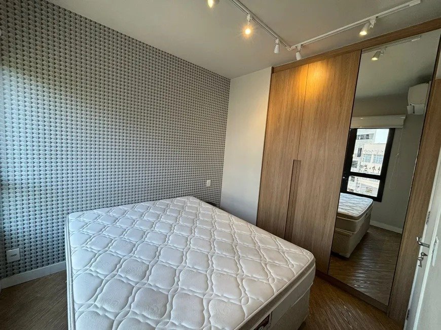 Apartamento à venda com 1 quarto, 60m² - Foto 3