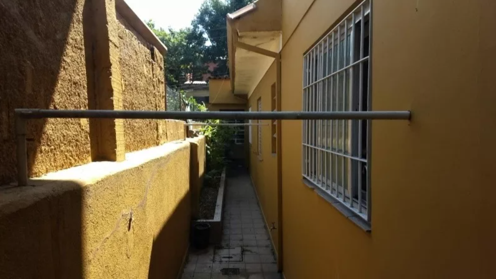 Casa à venda com 3 quartos, 300m² - Foto 3