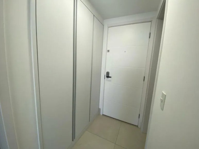 Casa à venda com 3 quartos, 116m² - Foto 1