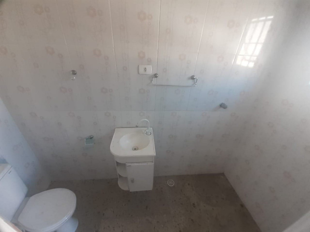 Casa à venda com 3 quartos, 200m² - Foto 3