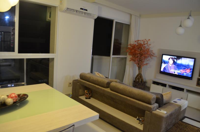 Apartamento à venda com 2 quartos, 90m² - Foto 2