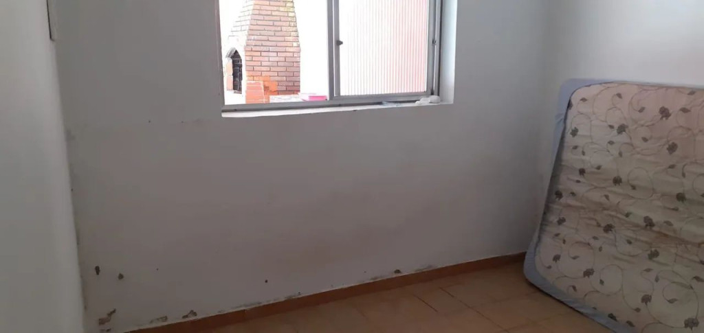 Casa à venda com 4 quartos, 200m² - Foto 1