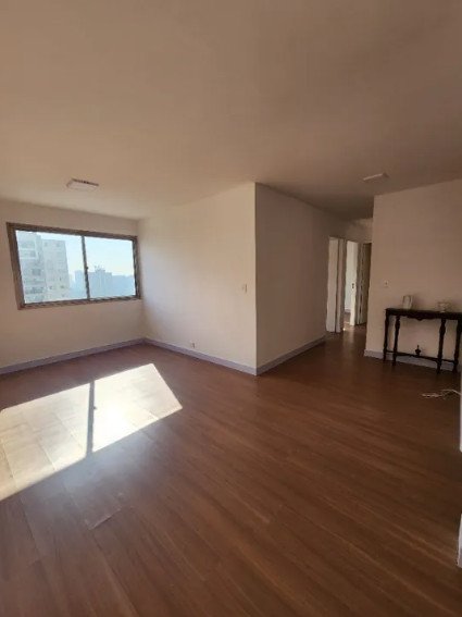 Apartamento à venda com 3 quartos, 80m² - Foto 1