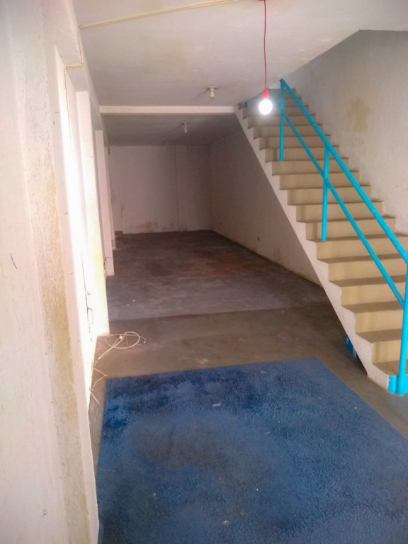 Casa à venda com 1 quarto, 100m² - Foto 1