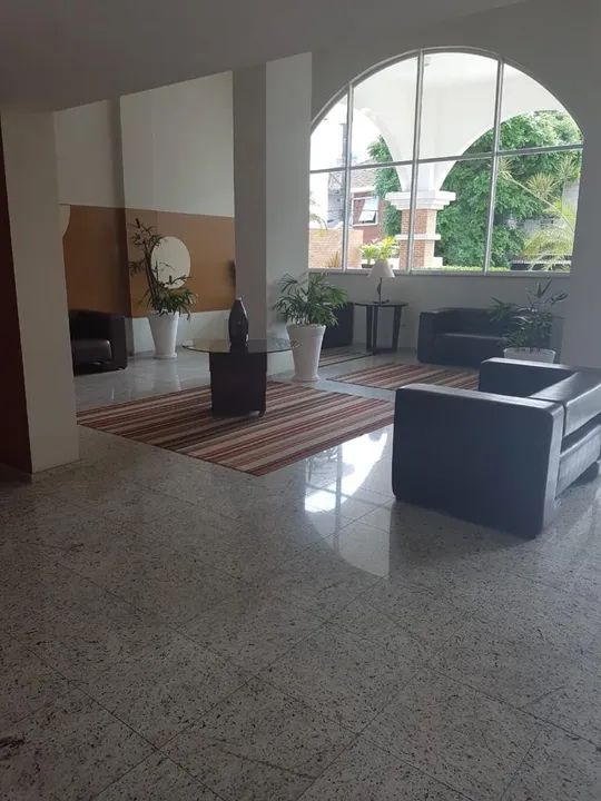 Apartamento à venda com 3 quartos, 120m² - Foto 2