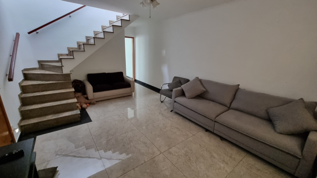 Casa à venda com 3 quartos, 135m² - Foto 2