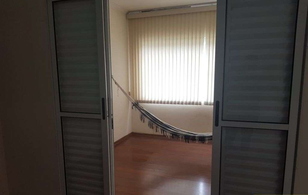 Casa à venda com 4 quartos, 400m² - Foto 1