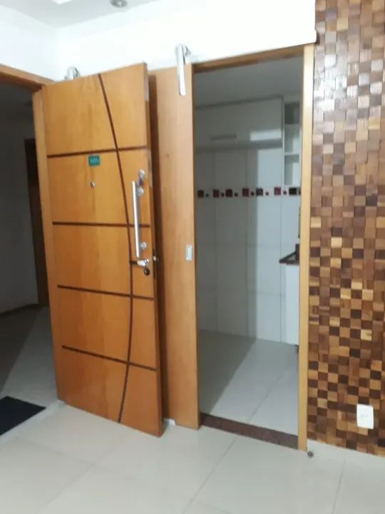 Apartamento à venda com 2 quartos, 70m² - Foto 3