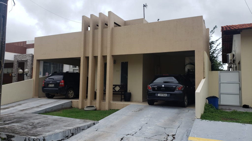 Casa de Condomínio para alugar com 3 quartos, 170m² - Foto 1