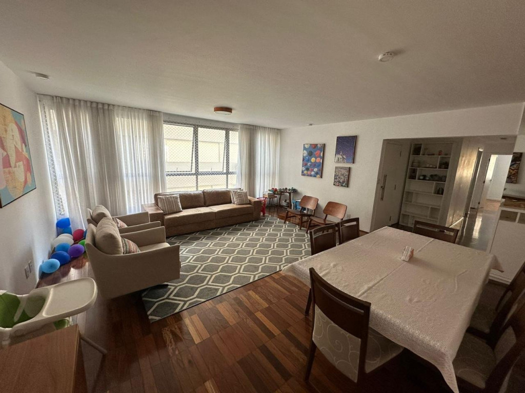 Apartamento à venda com 3 quartos, 143m² - Foto 2