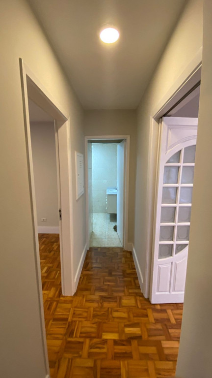 Apartamento à venda com 2 quartos, 80m² - Foto 3