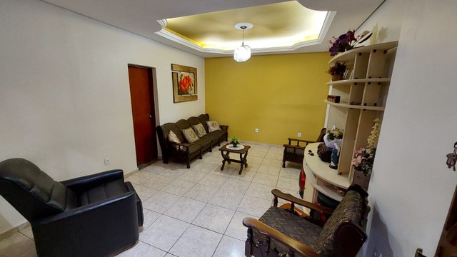 Casa à venda com 4 quartos, 360m² - Foto 2