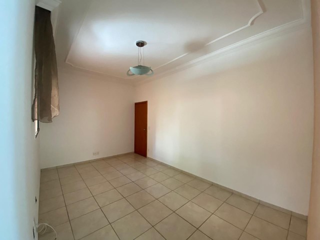 Apartamento à venda com 3 quartos, 70m² - Foto 2