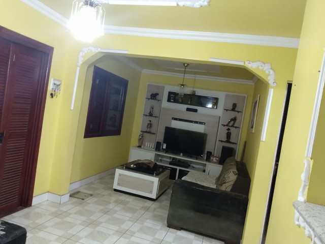 Casa à venda com 2 quartos, 210m² - Foto 3