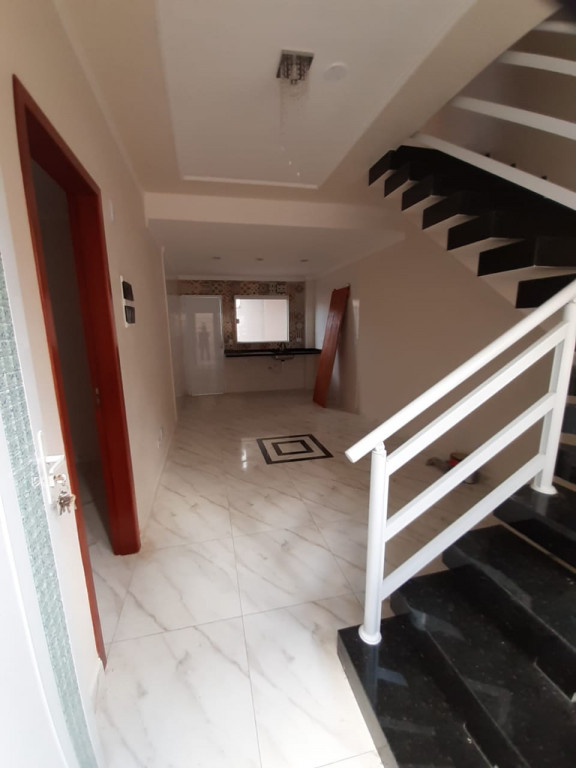 Casa em Condomínio para venda ou locação na Rua Martiniano José das Neves, Nova Mirim, Praia Grande, SP