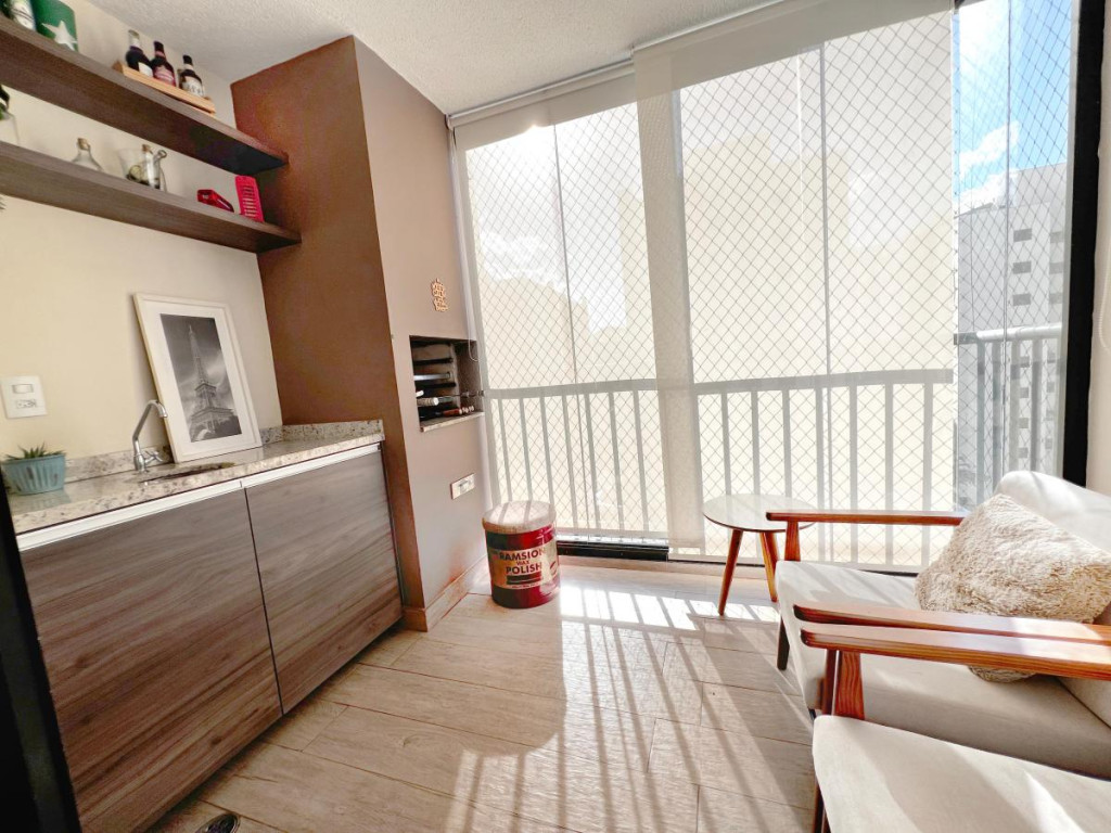 Apartamento à venda com 2 quartos, 75m² - Foto 1