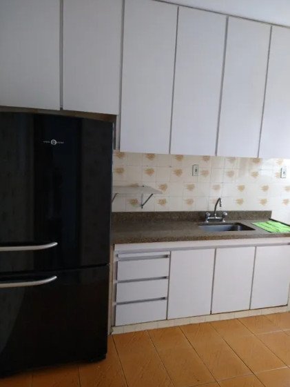 Casa à venda com 2 quartos, 120m² - Foto 2