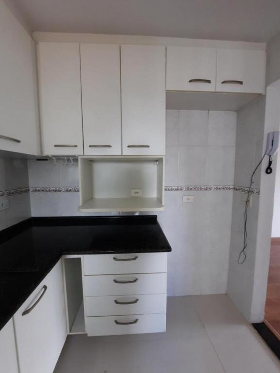 Apartamento à venda com 3 quartos, 66m² - Foto 2