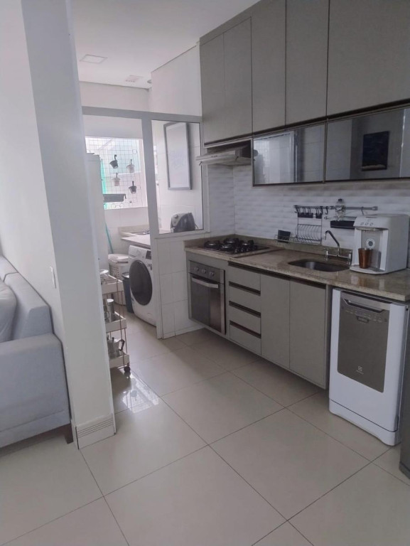 Apartamento à venda com 2 quartos, 73m² - Foto 1